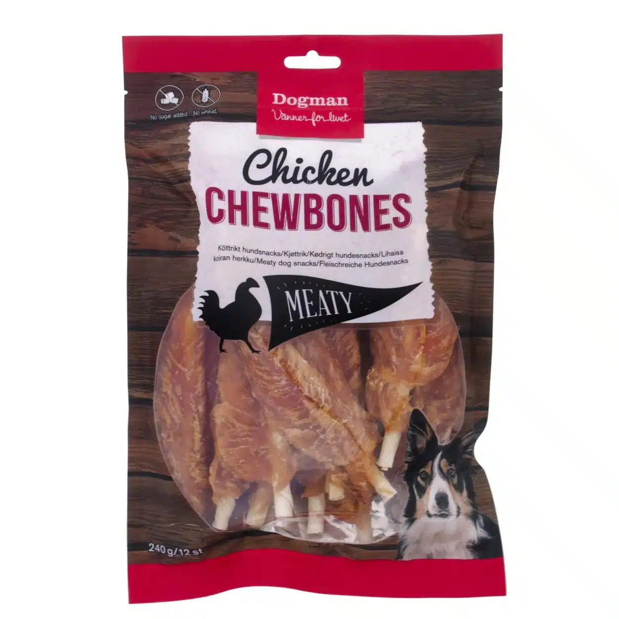 Ett paket Dogman Chicken Chewbones. Förpackningen är övervägande mörkröd och svart, med bilder av kycklingtuggben inuti. Texten på förpackningen framhäver att tuggbenen är köttiga. En hund, märkt som "hund," illustreras i det nedre högra hörnet.